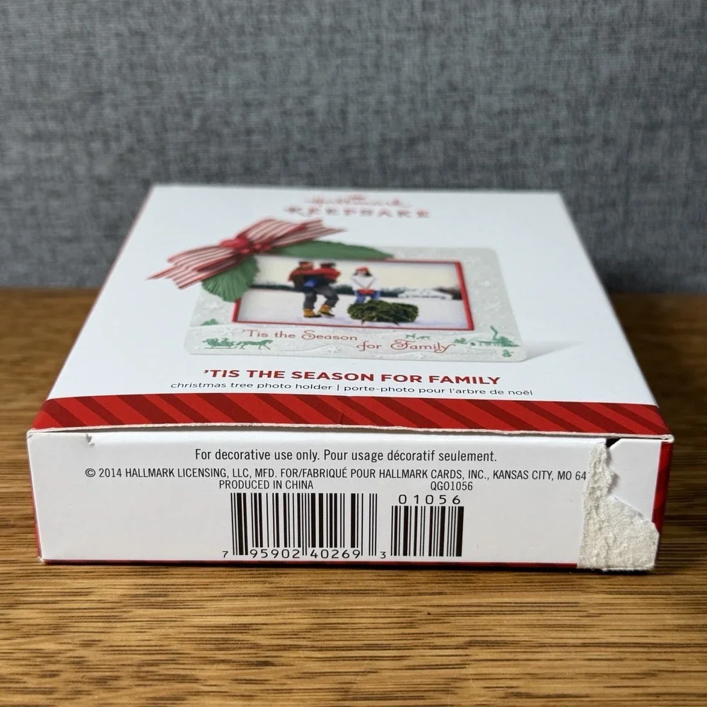 NEW Hallmark Keepsake 2014 Christmas Tree Photo Holder Tis The Season For Family